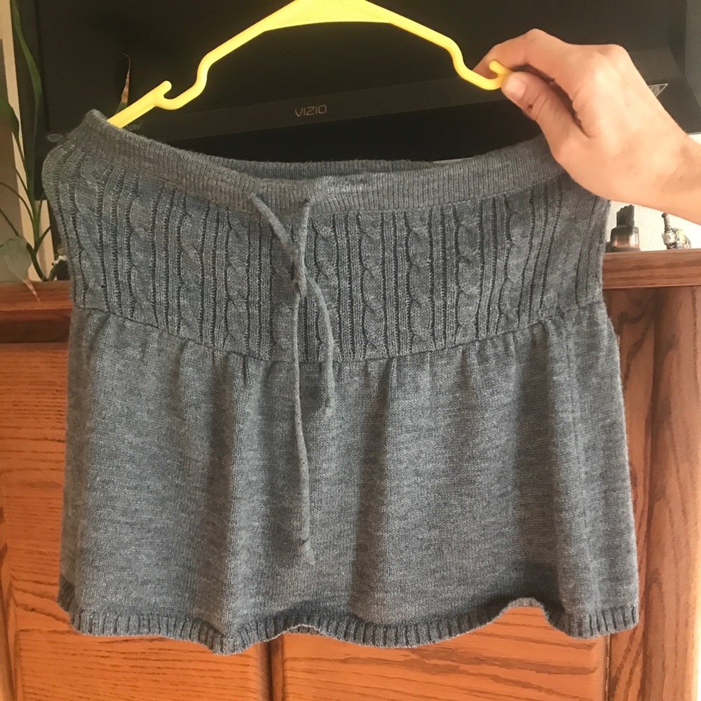 Grey skirt